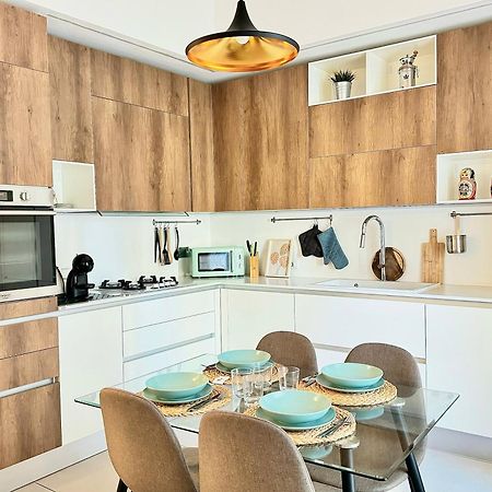 Porta Nuova - Alpitour Free Parking & Netflix Apartman Torino Kültér fotó